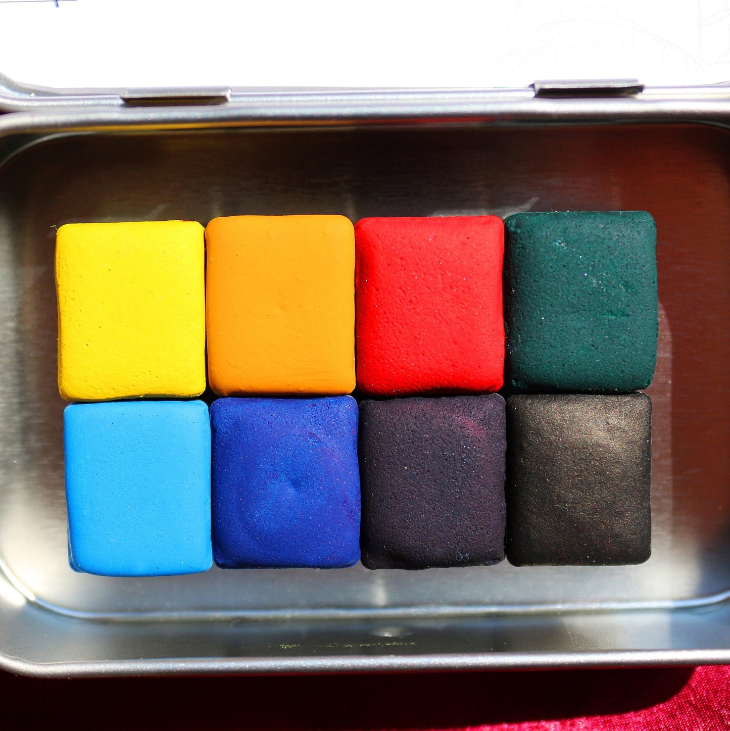 Colores básicos - Paleta de acuarela hecha a mano de 8 piezas - Juego de medias paletas de acuarela mate con caja de metal